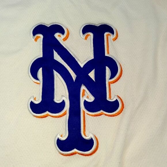 New York Mets Men's White Embroidered Logo T-Shirt - XL - Picture 2 of 4